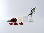 Load image into Gallery viewer, Rose Petals Luxury Scented Medium Candle
