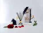 Load image into Gallery viewer, Rose Petals Luxury Scented Reed Diffuser
