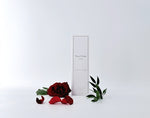 Load image into Gallery viewer, Rose Petals Luxury Scented Reed Diffuser
